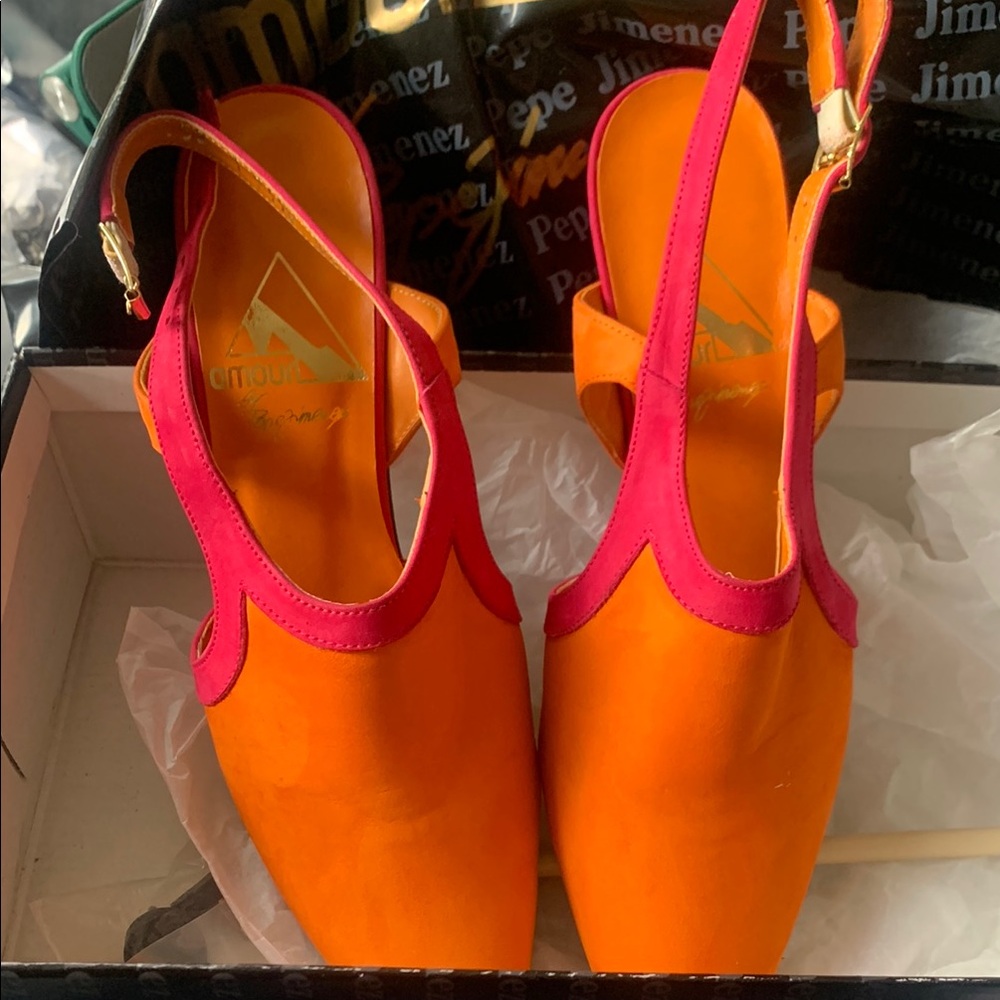 Vibrant Vintage Orange and Pink Heels with Pointed Toe sz 5.5